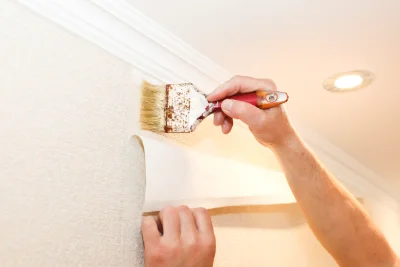 Pose de papier peint à Jardres — revêtements muraux et toiles de verre